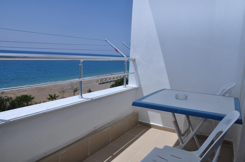 Mavi Cennet Camping Caravan Kizilot Exterior photo